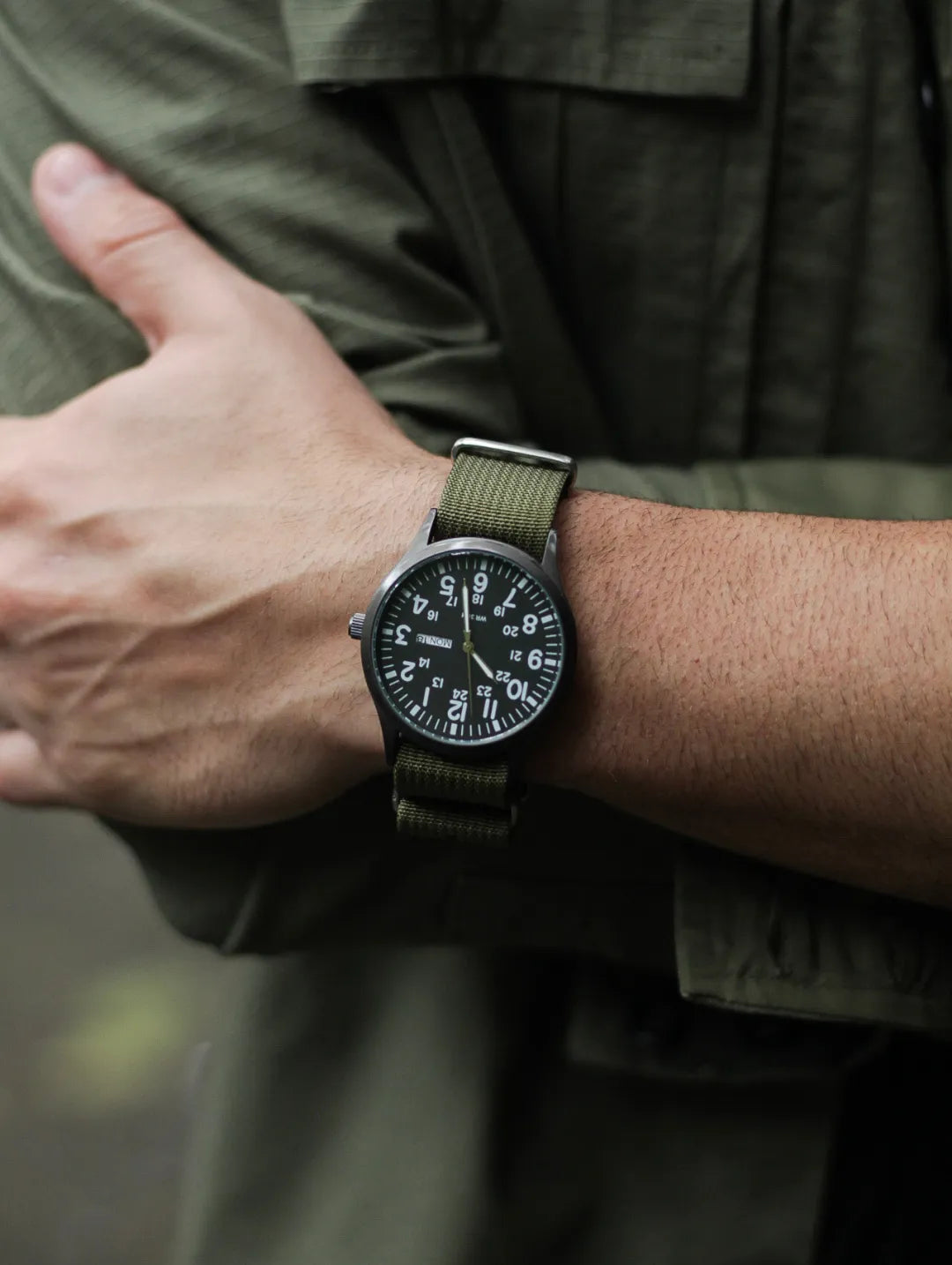 NORDHORNE SENTINEL BLACKOUT - (WATCH + EXTRA STRAP)