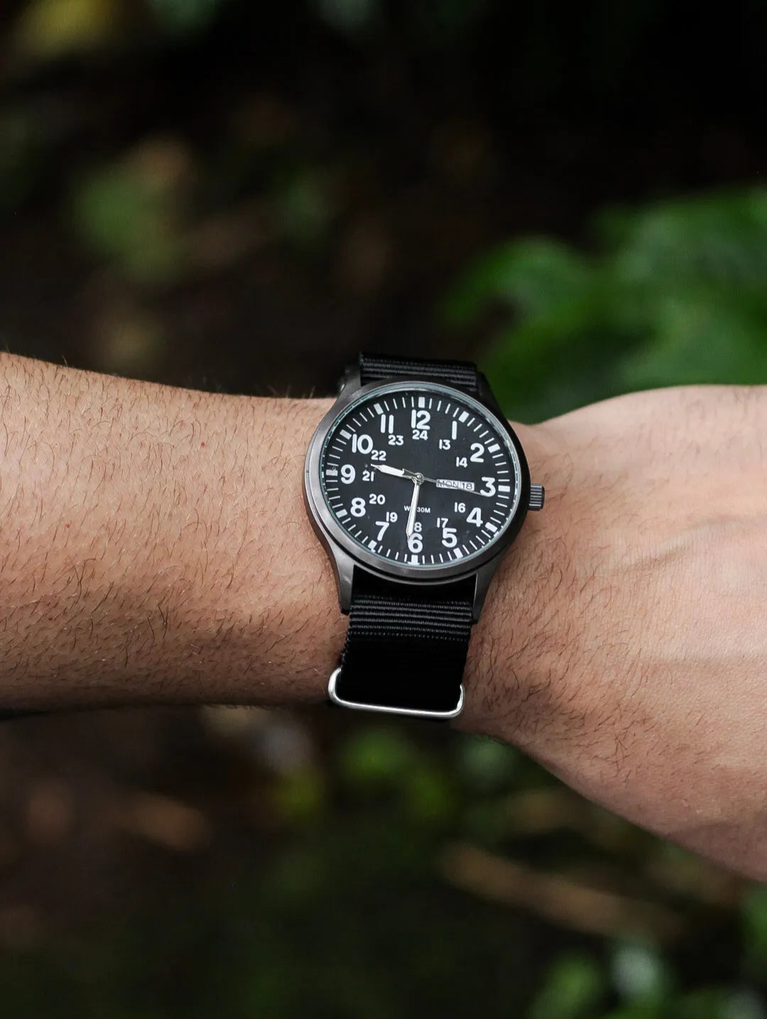 NORDHORNE SENTINEL BLACKOUT - (WATCH + EXTRA STRAP)